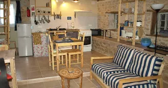 Le Bois de l'église "The Stables"