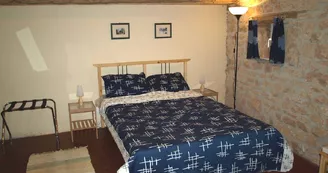 Le Bois de l'église "The Stables"