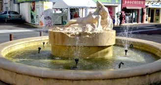 Statue place de la mairie